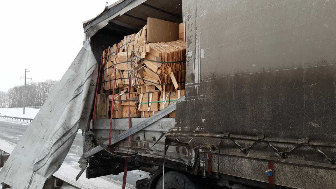 ремонт тента на трассе Челябинс-Новосибирск