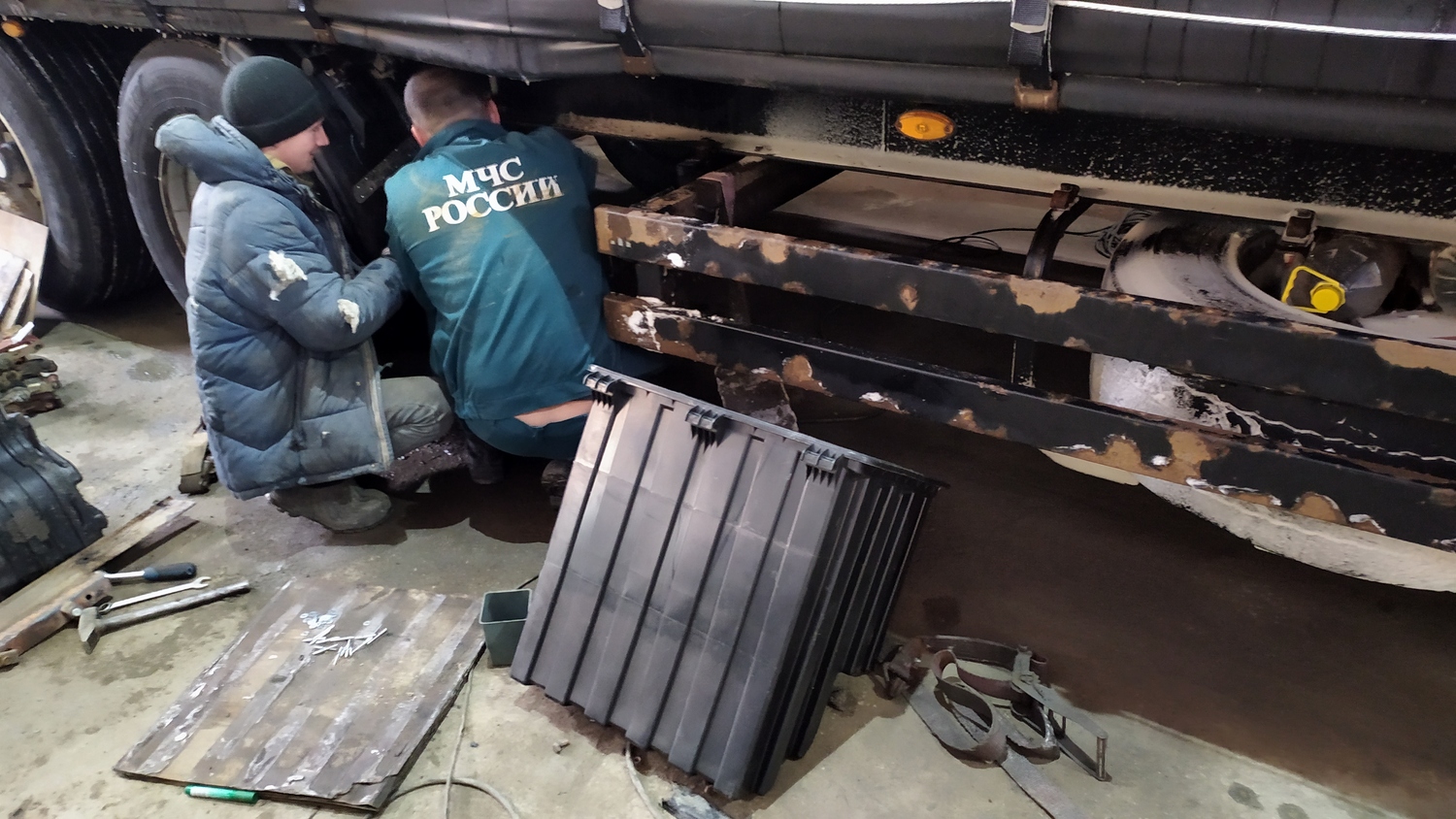 Замена инструментального ящика полуприцепа&nbsp;