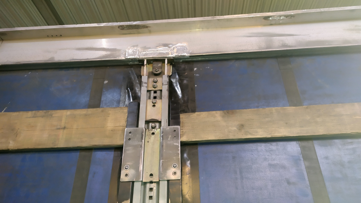 Аргон под стоечный ролик сдвижного мех.&nbsp;